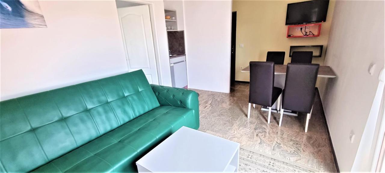 נובליה Apartments Prince & Tiffany מראה חיצוני תמונה
