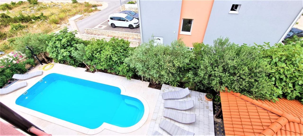 נובליה Apartments Prince & Tiffany מראה חיצוני תמונה