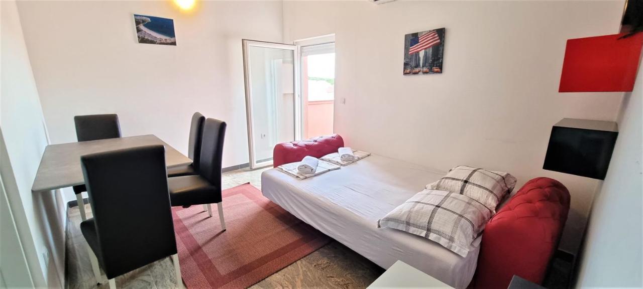 נובליה Apartments Prince & Tiffany מראה חיצוני תמונה