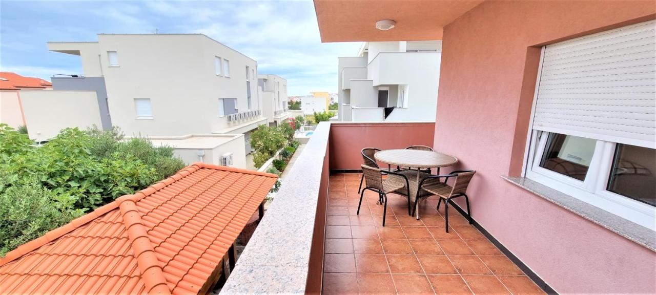 נובליה Apartments Prince & Tiffany מראה חיצוני תמונה