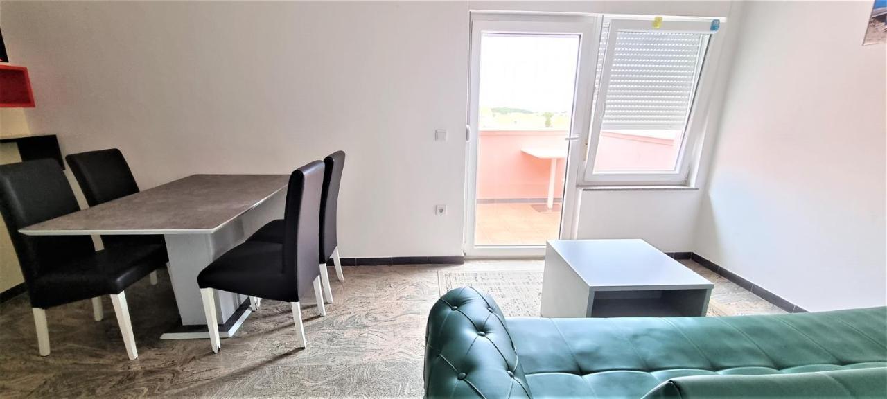 נובליה Apartments Prince & Tiffany מראה חיצוני תמונה