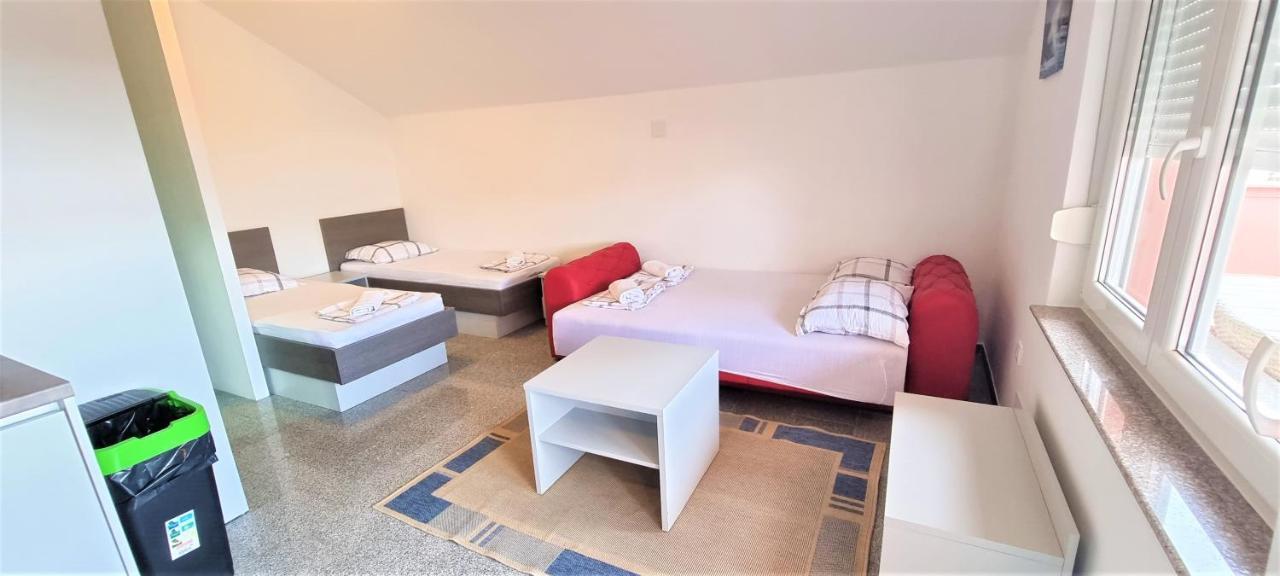 נובליה Apartments Prince & Tiffany מראה חיצוני תמונה