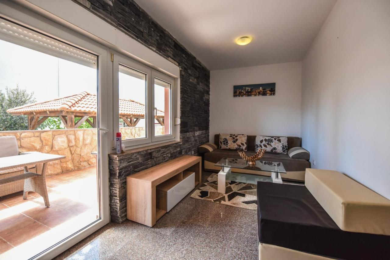 נובליה Apartments Prince & Tiffany מראה חיצוני תמונה