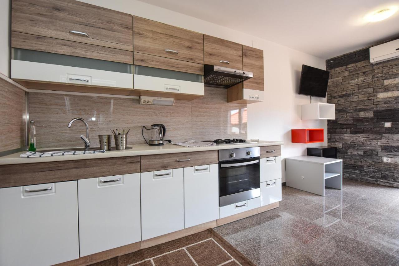 נובליה Apartments Prince & Tiffany מראה חיצוני תמונה