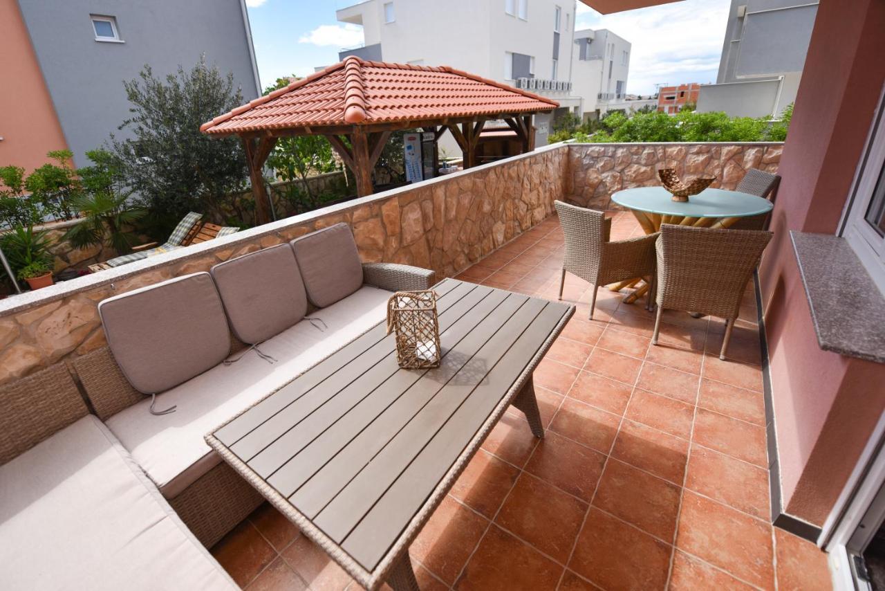 נובליה Apartments Prince & Tiffany מראה חיצוני תמונה