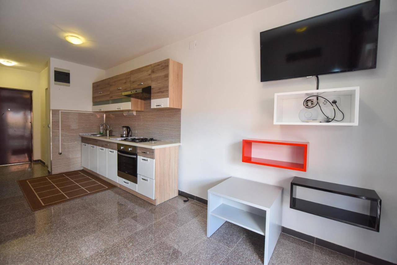 נובליה Apartments Prince & Tiffany מראה חיצוני תמונה
